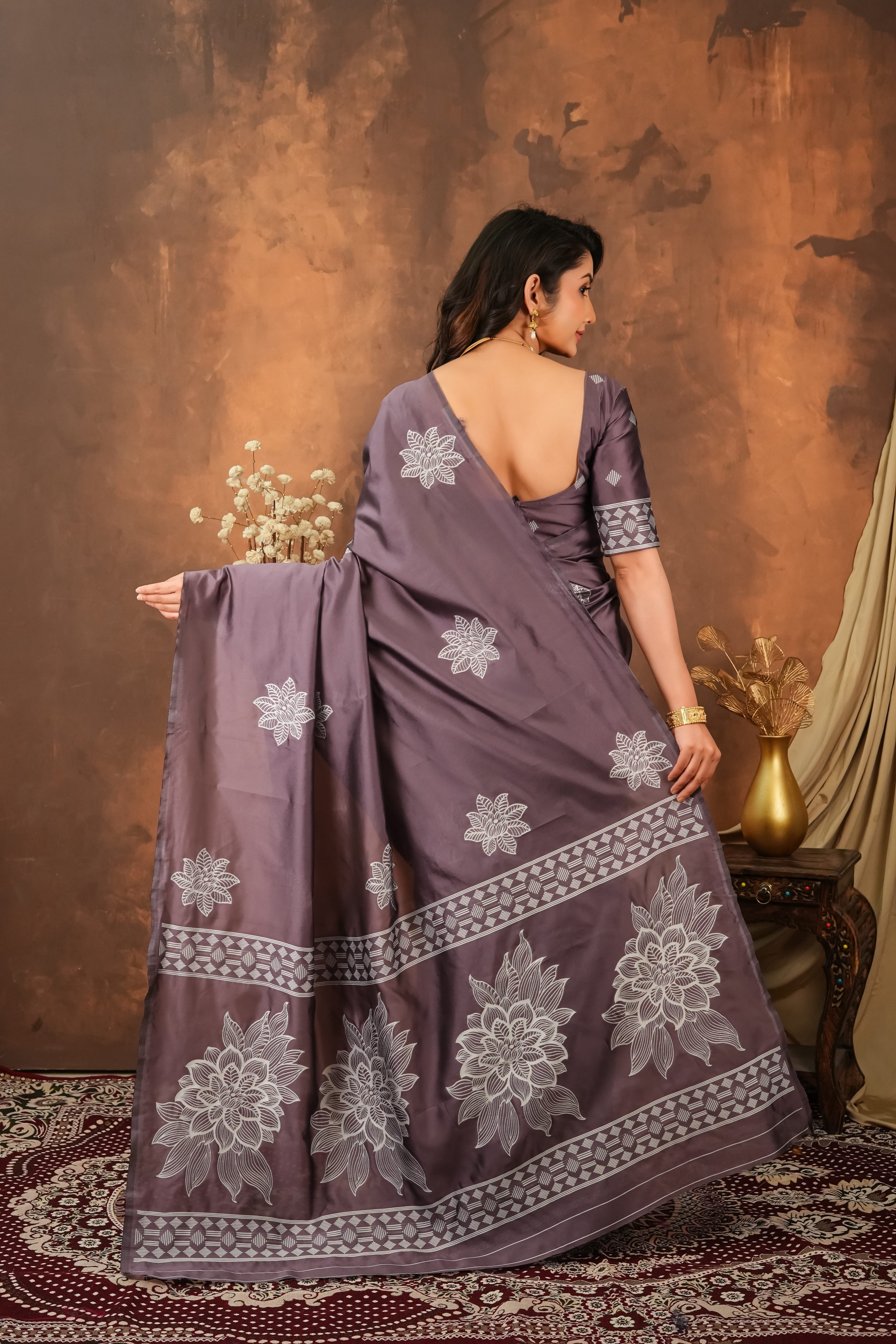 Lavender Grey Floral Silk Blend Saree with Elegant Silver Weaving